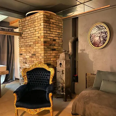 Βίλα Matilda's Lovely 2-bedroom House *