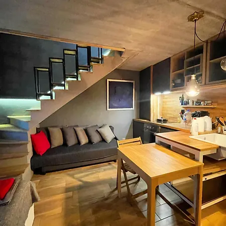 Matilda's Lovely 2-bedroom House Вілла