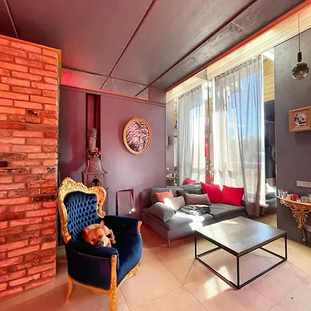 Вілла Matilda's Lovely 2-bedroom House