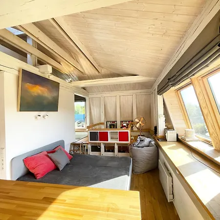 Matilda's Lovely 2-bedroom House *