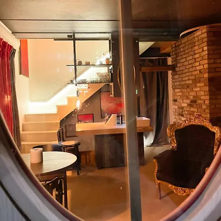 Matilda's Lovely 2-bedroom House 别墅 *