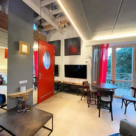 别墅 Matilda's Lovely 2-bedroom House